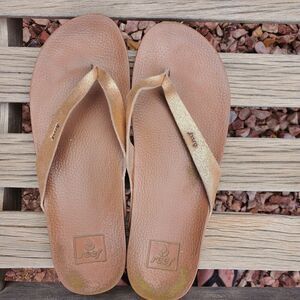 Reef Cushion Court Size 9 Womens Flip Flops Bounce Summer Beach Casual Rose Gold
